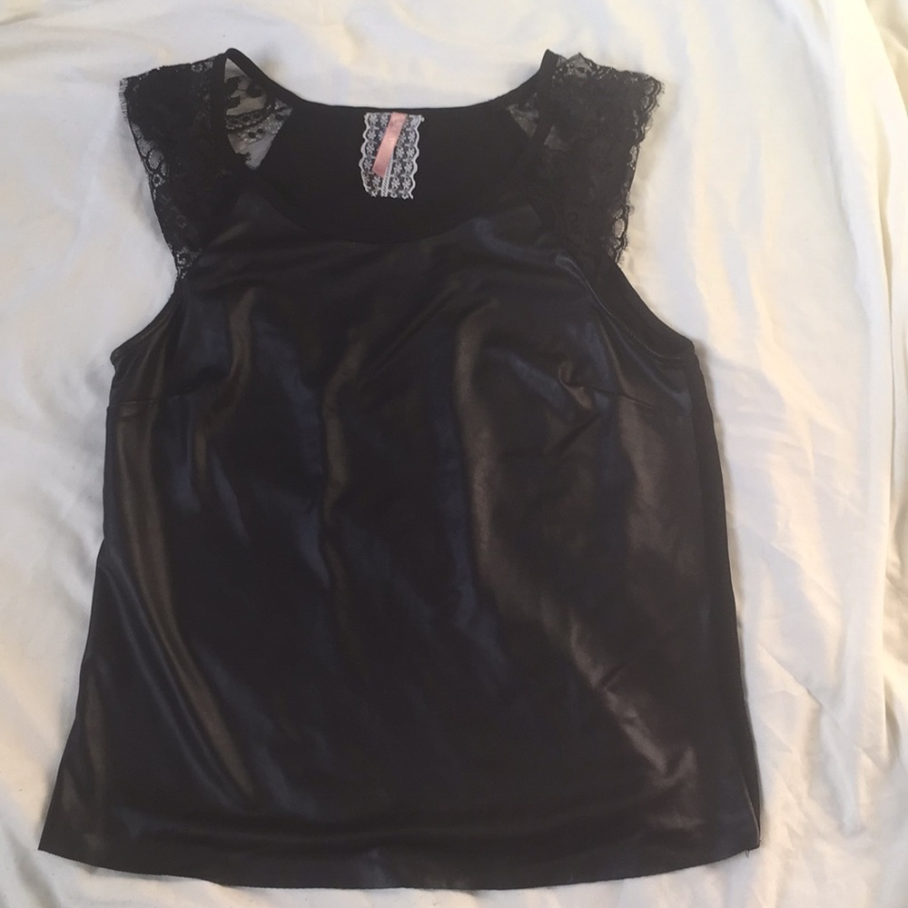 Mauve brand, black lace tank. Size small